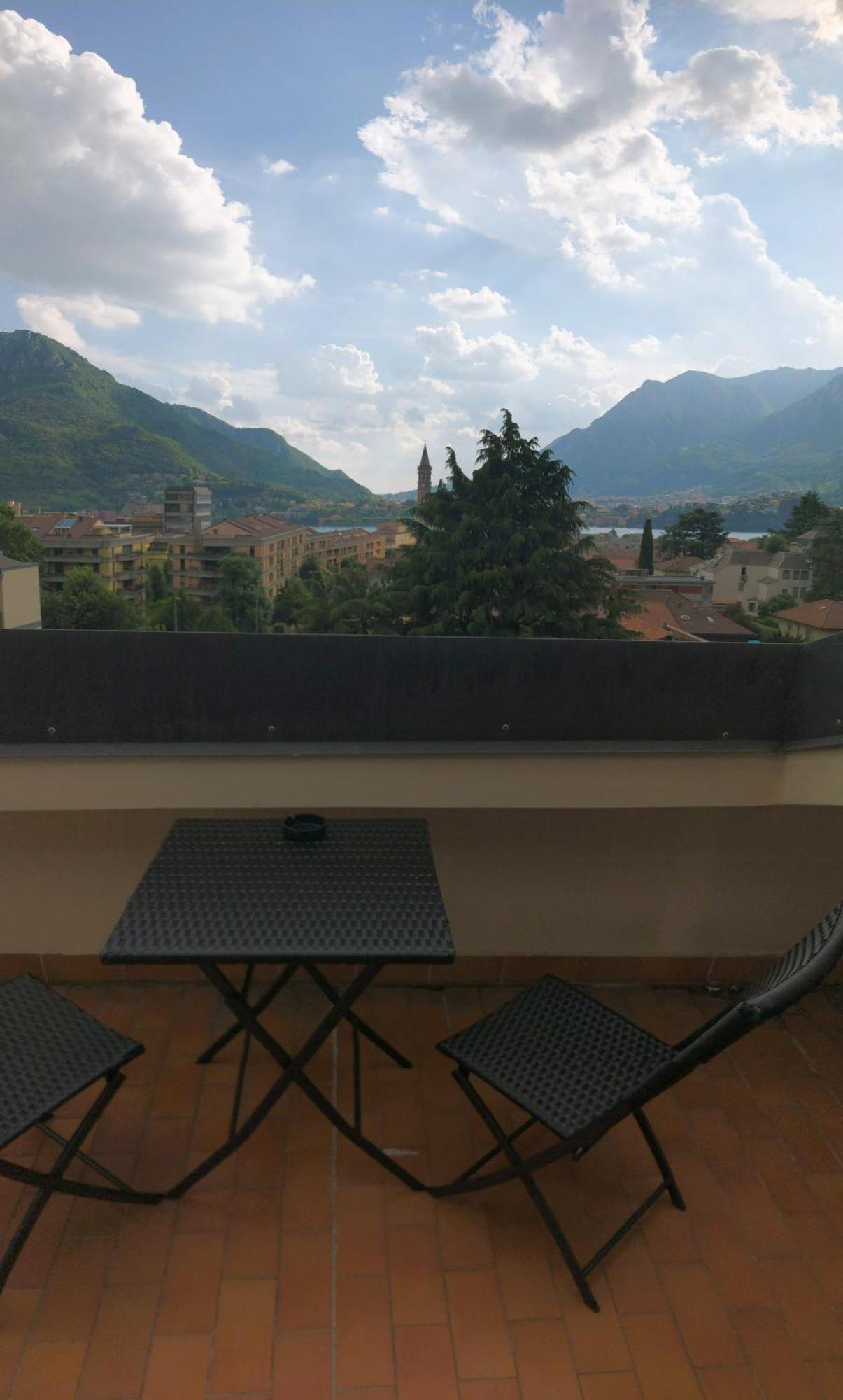 Bright Penthouse Close To Center With Terrace And Lake View レッコ エクステリア 写真